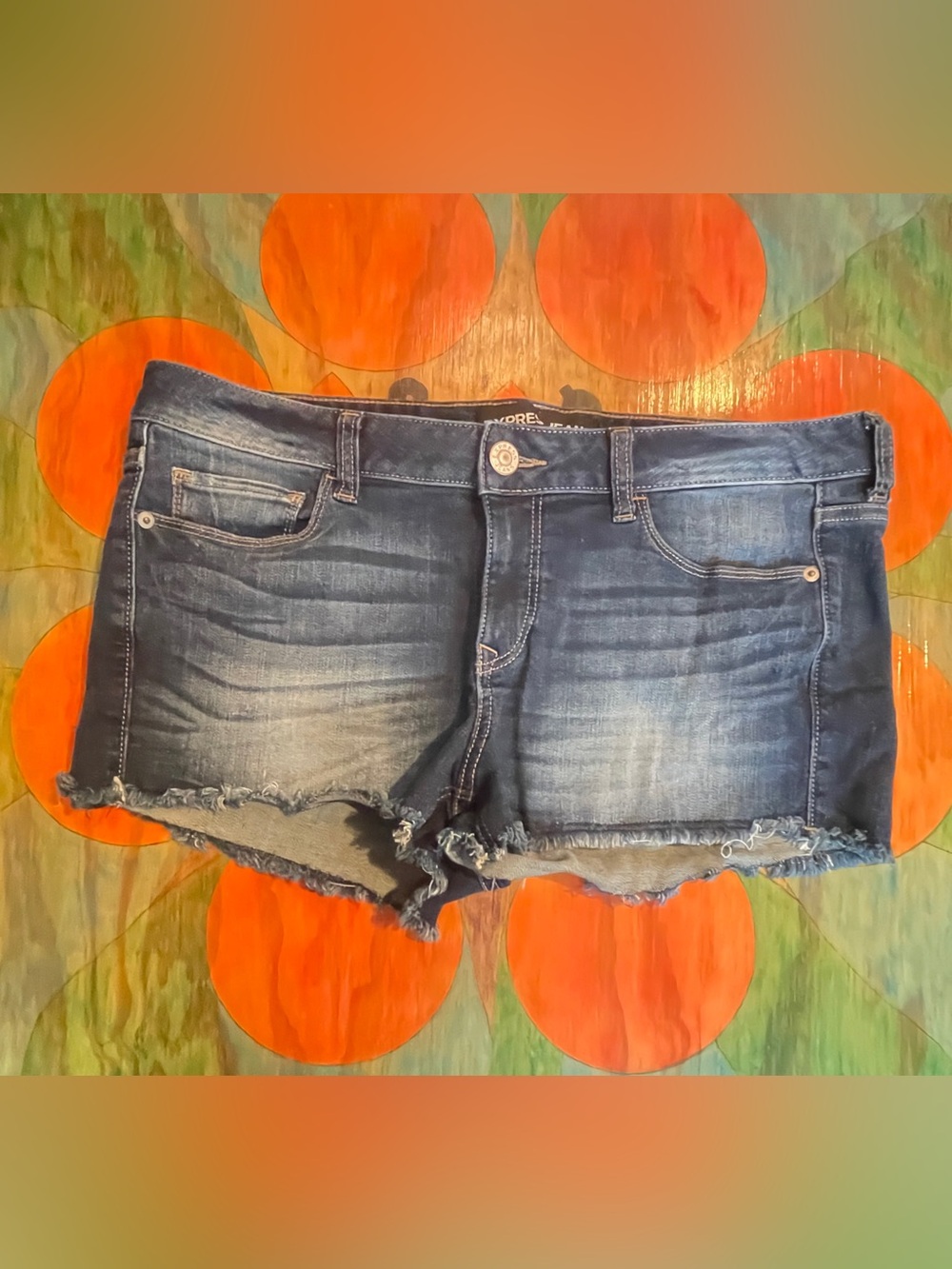 Express Jeans Denim Shorts 10 Blue Faded Whiskered Cotton Polyester Spandex